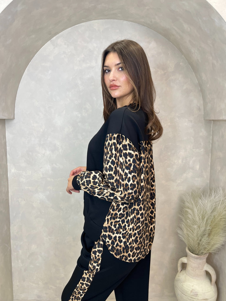 Black Leopard Print Oversize Sweatshirt - H&L