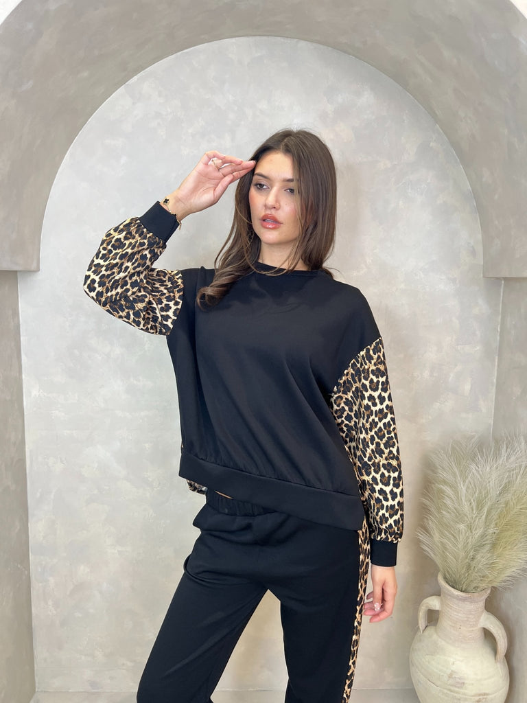 Black Leopard Print Oversize Sweatshirt - H&L