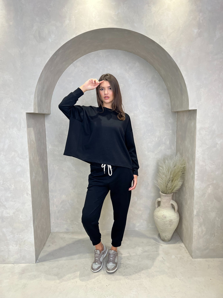 Black Round Neck Sweatshirt - H&L