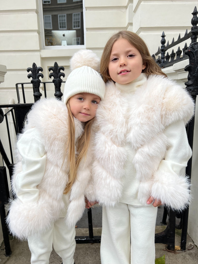 Childrens Cream Premium Faux Fur Short Gilet - H&L